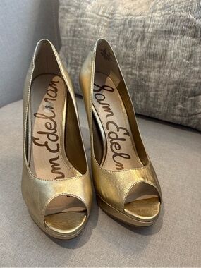 Sam Edelman Metallic Gold Peep-Toe Platform Heels